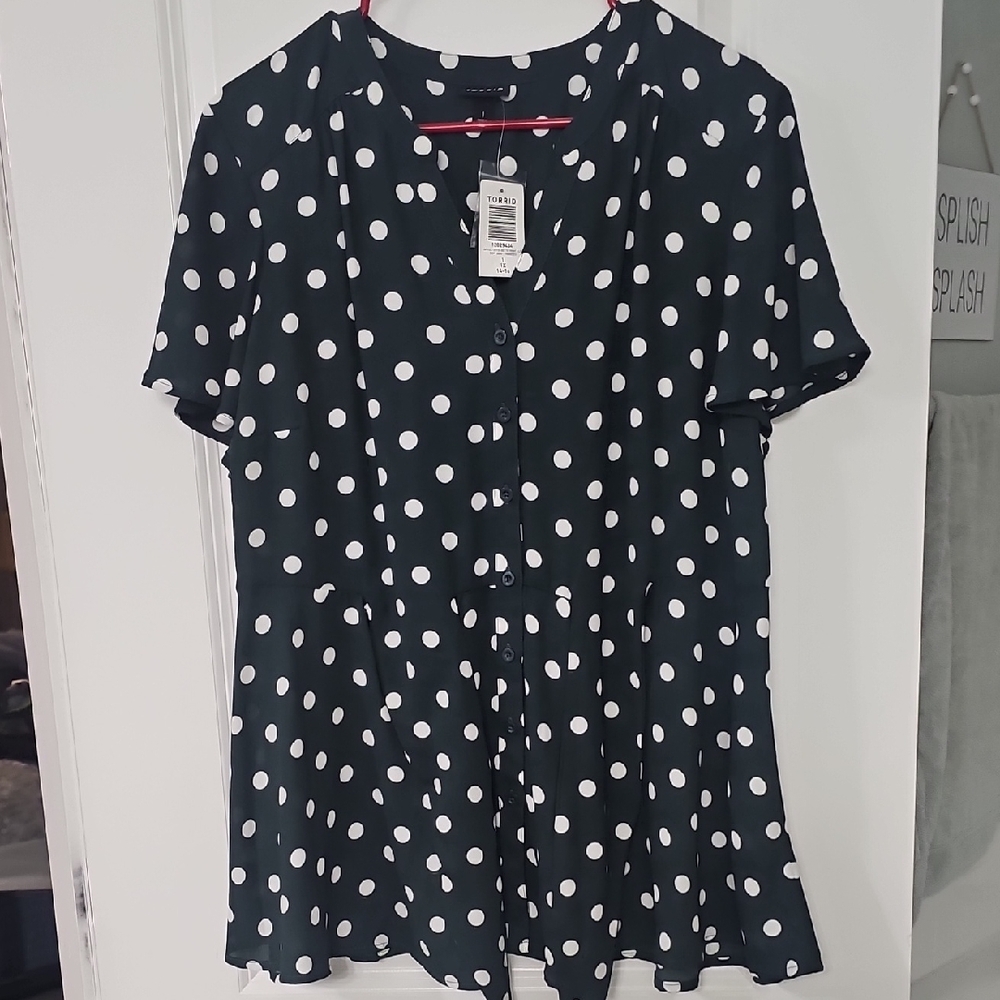 Torrid Dark Green and White Polka Dot Blouse